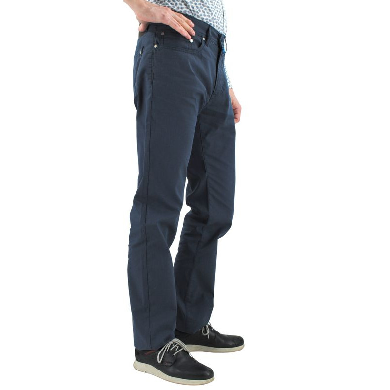 Vue de profil pantalon Pierre Cardin